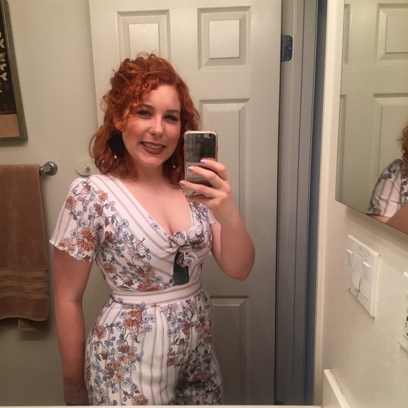 Meet your Posher, Julia - Picture 2 of 6